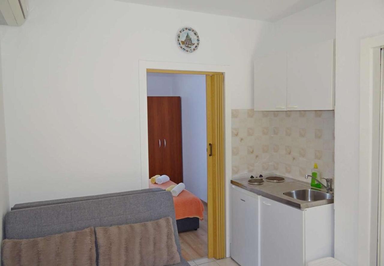 Apartments Tomislav - 120 M From Beach 多吉奥科如 外观 照片